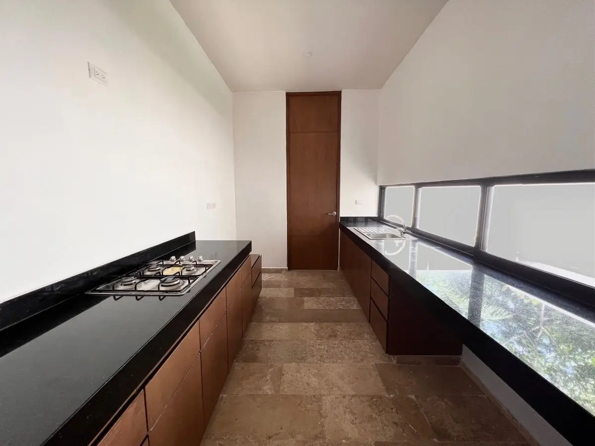 Townhouse Equipado con Alberca, de 2 Recámaras en Renta, en Temozón Norte. — foto 4