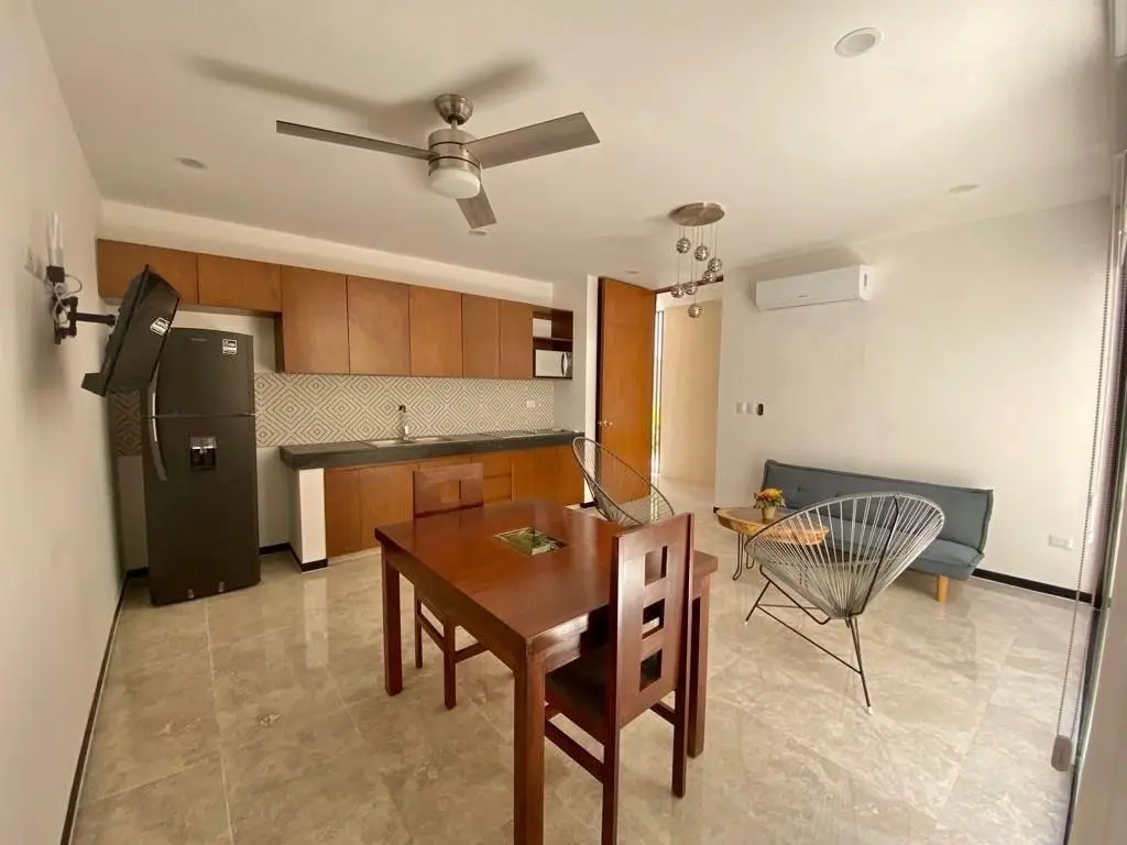 Departamento con Jacuzi Nuevo y Amueblado en Renta en Temozón Norte — foto 2