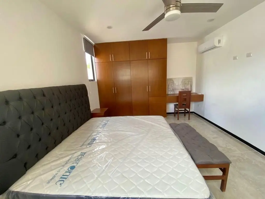 Departamento con Jacuzi Nuevo y Amueblado en Renta en Temozón Norte — foto 4