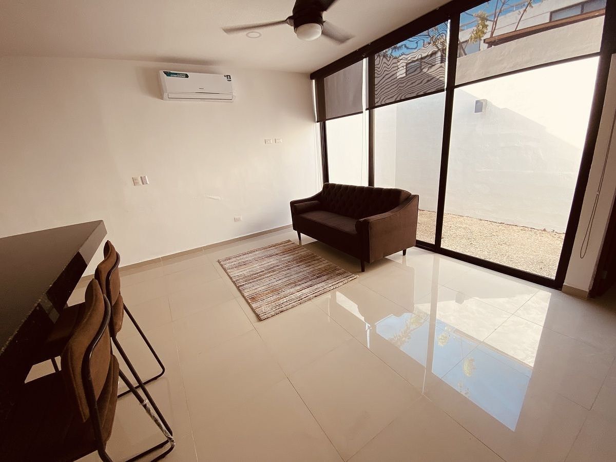 Townhouse Semi Amueblado en Renta en Temozón Norte, Cerca de Univ. Marista — foto 5