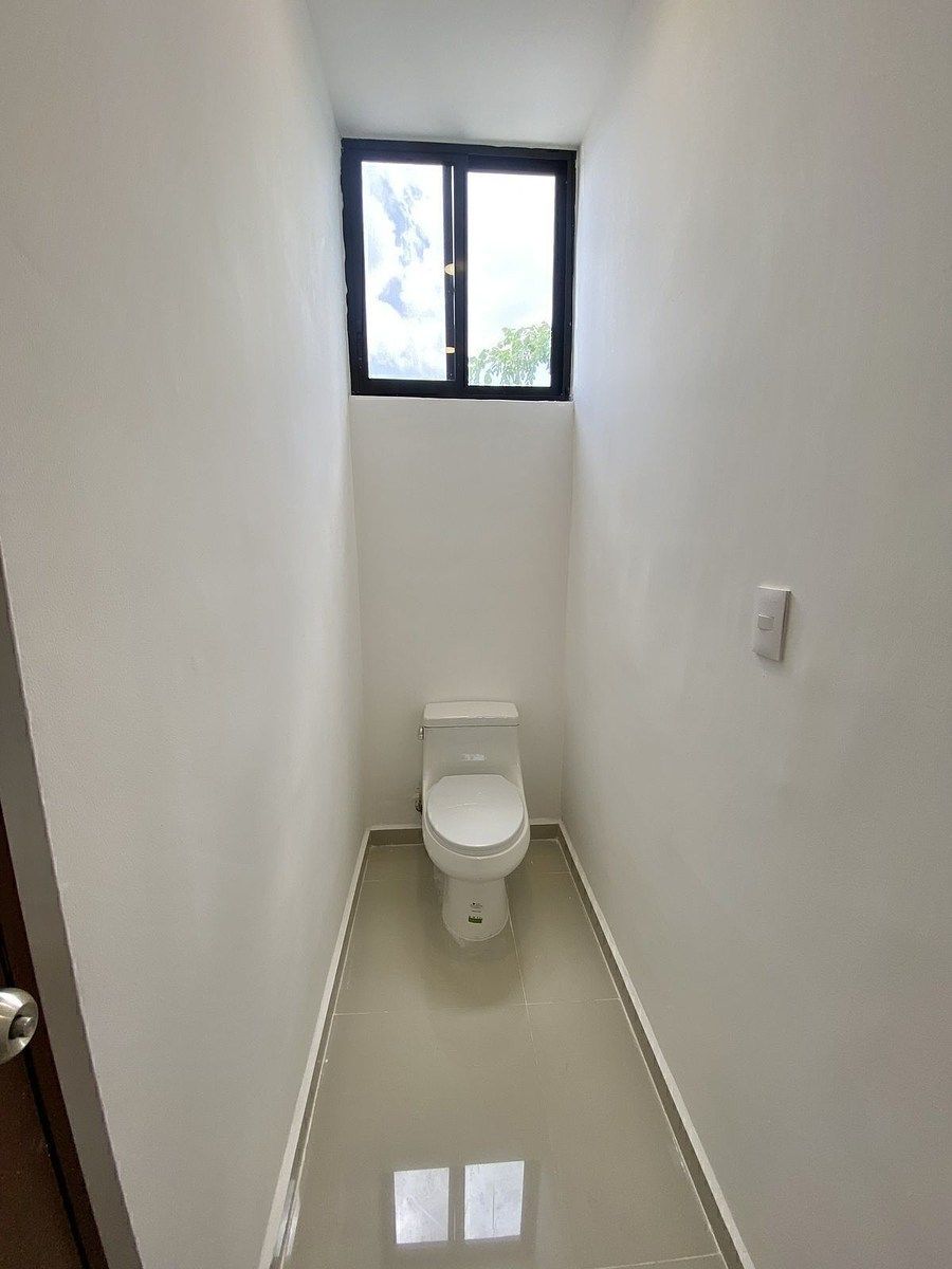 Townhouse Semi Amueblado en Renta en Temozón Norte, Cerca de Univ. Marista — foto 10
