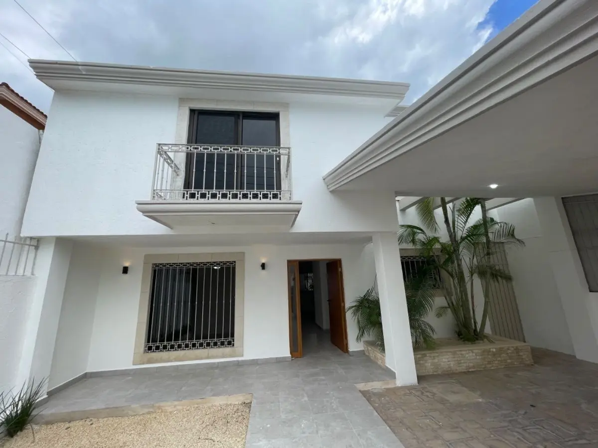 Casa en Renta en México Norte, 3 Recámaras y Alberca