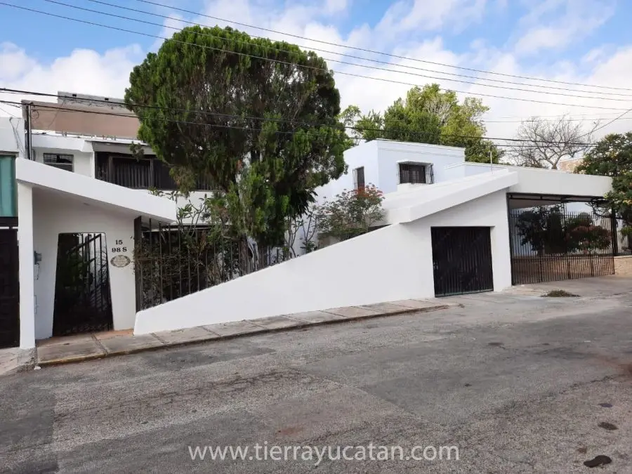 Encantadora Casa de 2 Pisos con una Ubicación Increíble en la Colonia Itzima, ¡Cerca de Todo! — foto 2