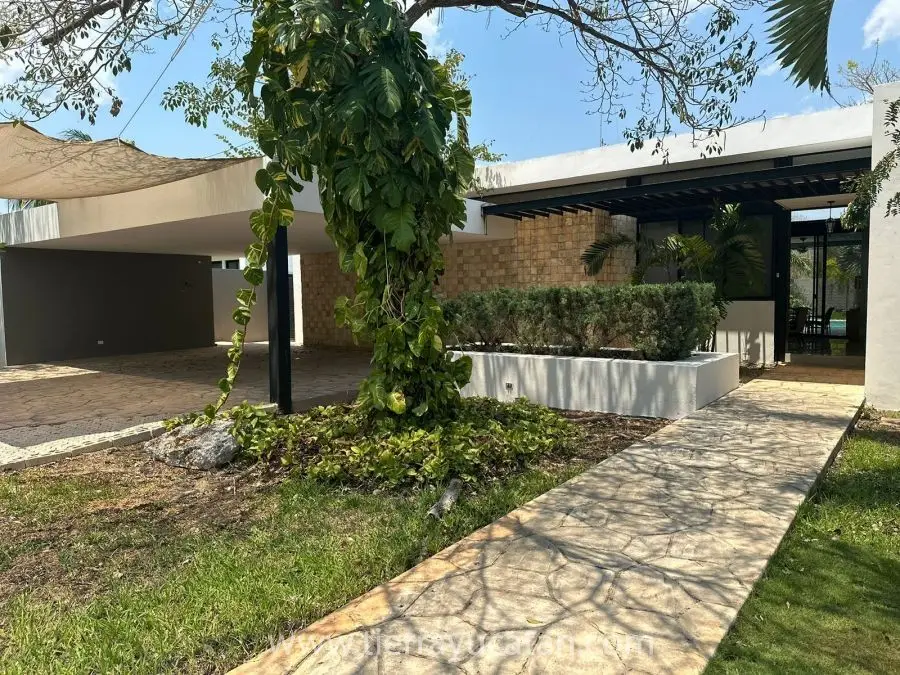 Fabulosa y Moderna Casa Quinta en Zona Premium de Merida, en Rejoyada — foto 2