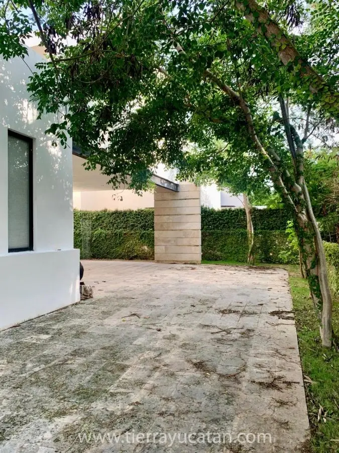Magnífica Casa Moderna de 6,687pies Cuadrados en el Exclusivo Yucatán Country Club — foto 5