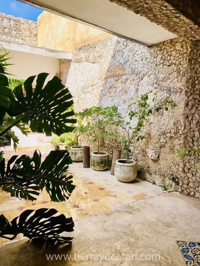 Una Encantadora Casa en el Barrio Mágico de la Ermita, Amueblada con Auténticas Antigüedades Yucatecas. — foto 3