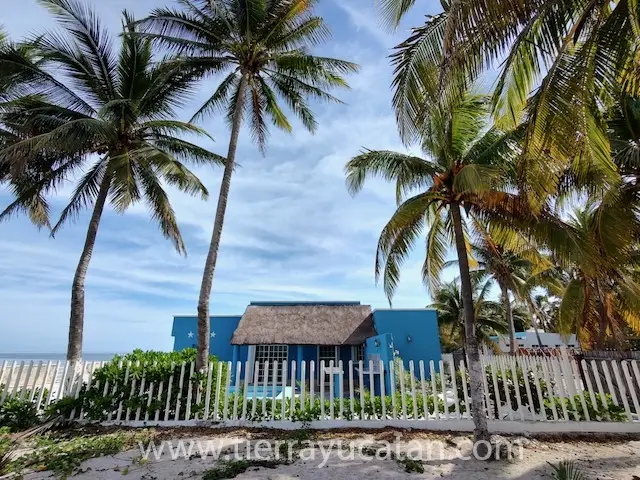 Disfrute de la Playa en San Crisanto: Casa Llave en Mano de 2 Habitaciones con Piscina y Amueblada