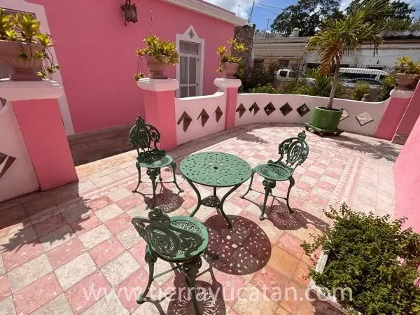 Tranquilidad y Ubicación Perfecta en el Centro de Mérida – Villa Hortensia Te Espera — foto 3