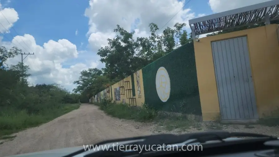Terreno 400m2 en Carretera Mérida–Chicxulub | Plusvalía en Crecimiento