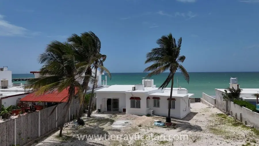 Casa con 21.30 Metros Lineales Frente al Mar en el Paraíso Cristalino de Chuburna Puerto! — foto 5