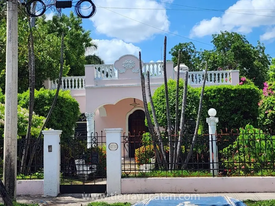 Casona Rosa por Avenida García Gineres — foto 2