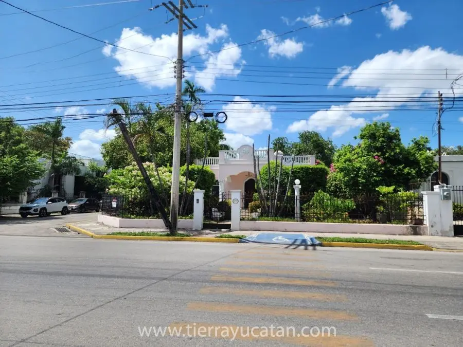 Casona Rosa por Avenida García Gineres — foto 3