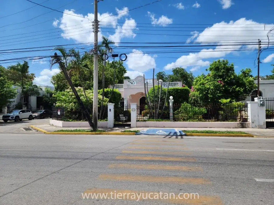 Casona Rosa por Avenida García Gineres — foto 4
