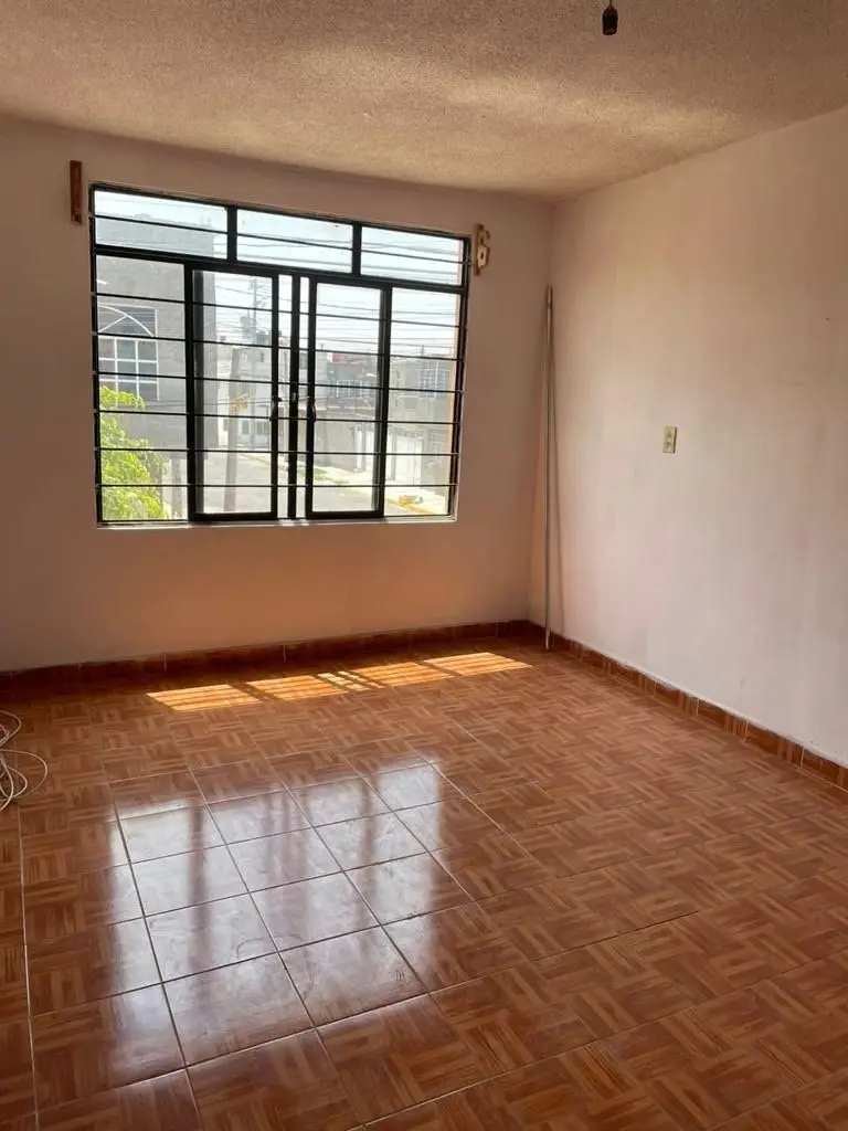 Casa en Ciudad Amanecer, Ecatepec de Morelos. — foto 2