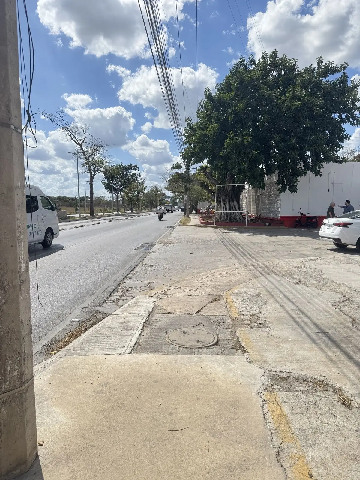 Terreno con construcción en Avenida Principal Aeropuerto Mérida Yucatan — foto 4