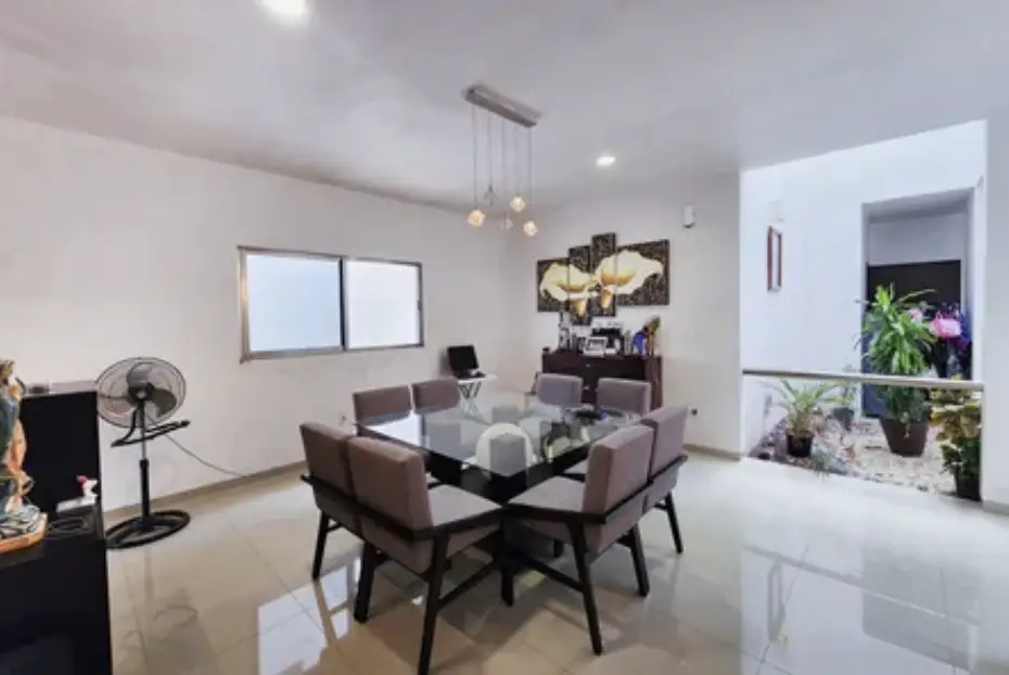 Residencia en Venta en Colonia Maya /Cerca de Altabrisa — foto 5