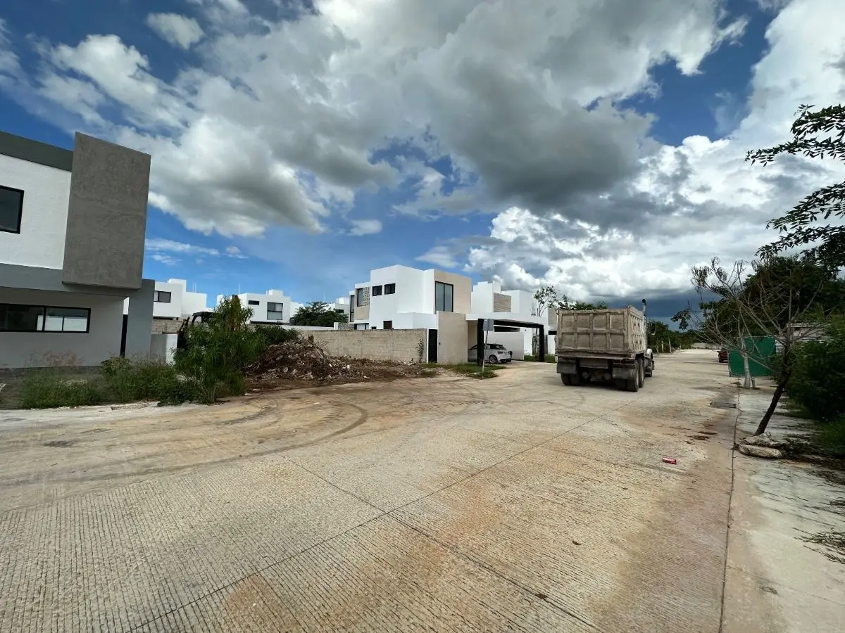 Terreno dentro de privada Tamora en Conkal — foto 2