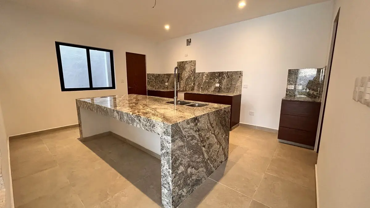 Casa con amplio terreno en venta — foto 6