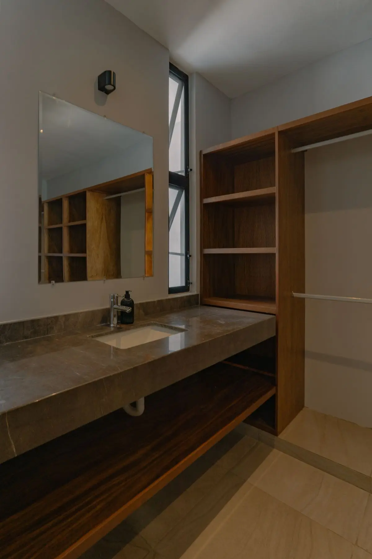 Hermosa casa equipada y con paneles solares. — foto 6