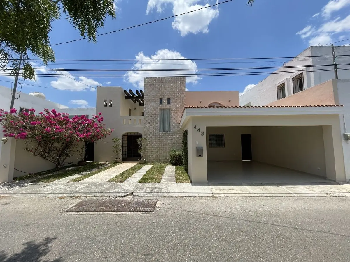 Preciosa casa en venta en Montebello