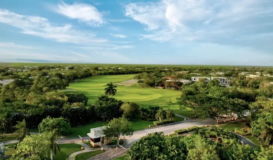 Terreno en venta en Yucatán Country Club — foto 2