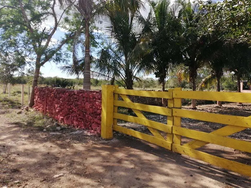 Terreno en Venta con Construccion y Alberca en Sinanche Yucatan — foto 2