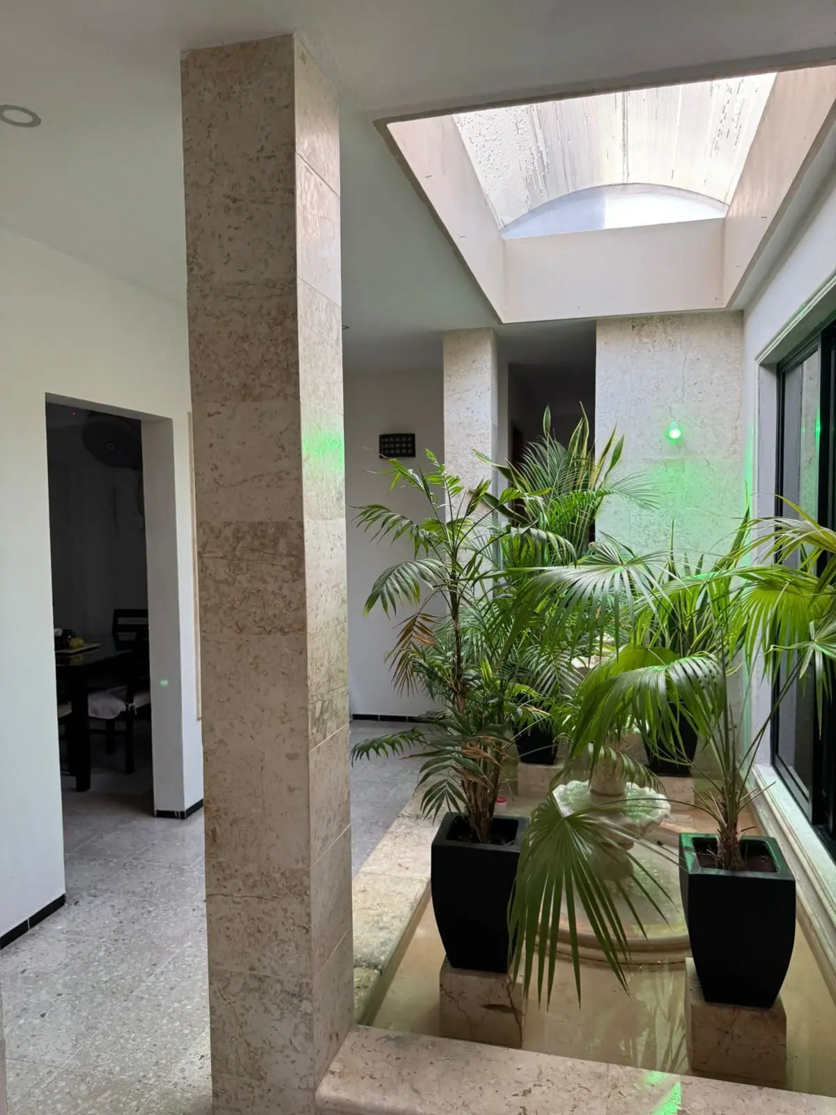 Preciosa y amplia residencia de un piso — foto 4