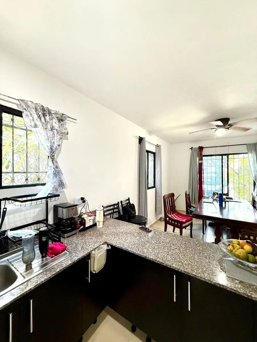 Casa en Venta en Esquina en Gran Santa Fe, con Terreno ExcedenteMerida — foto 3