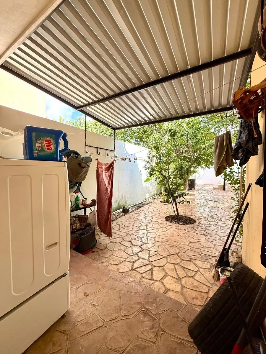 Casa en Venta en Esquina en Gran Santa Fe, con Terreno ExcedenteMerida — foto 6