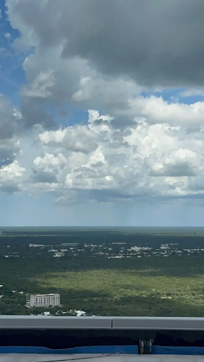 Local comercial en renta en el rascacielos de lujo del sureste — foto 3