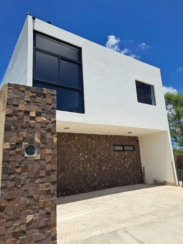 Propiedad con Alto Potencial Comercial y Habitacional en Temozón Norte — foto 2