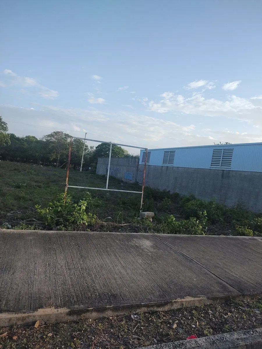 Terreno para uso comercial o empresarial — foto 4