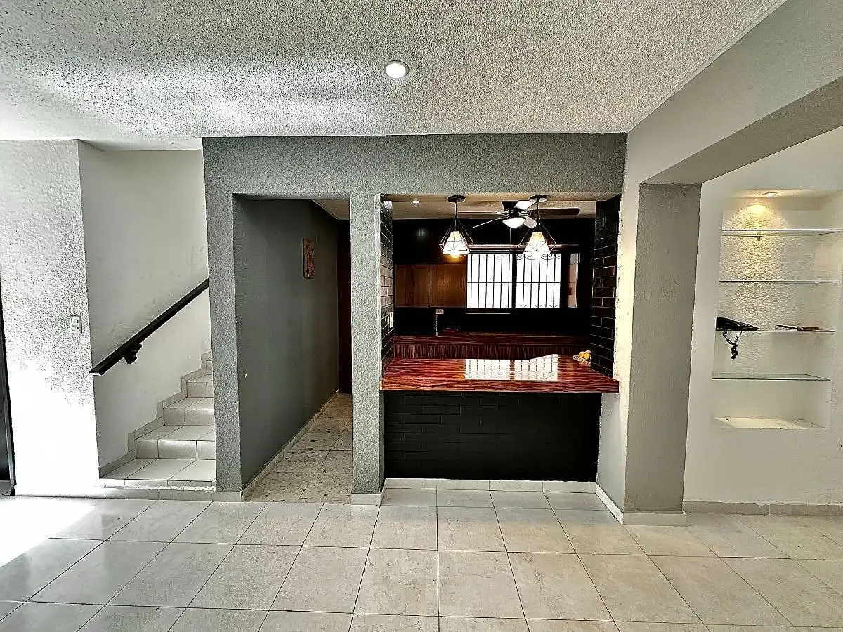 Casa de 5 Habitaciones con 12 Paneles Solares — foto 2