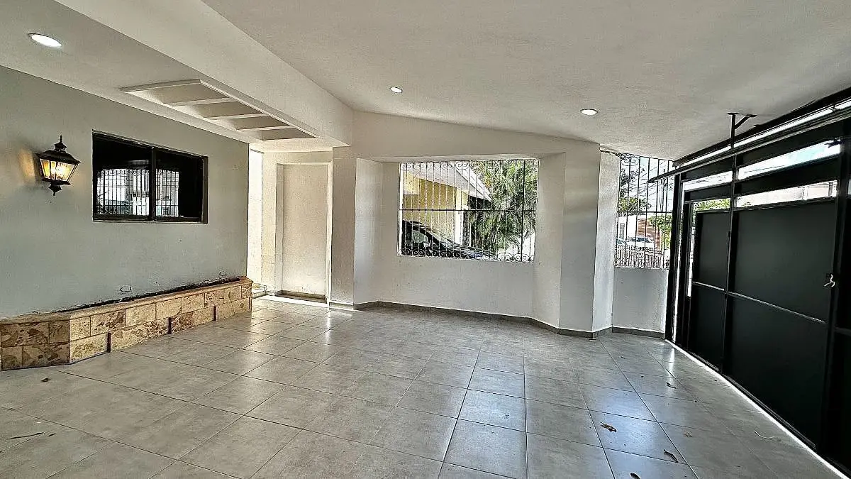 Casa de 5 Habitaciones con 12 Paneles Solares — foto 5