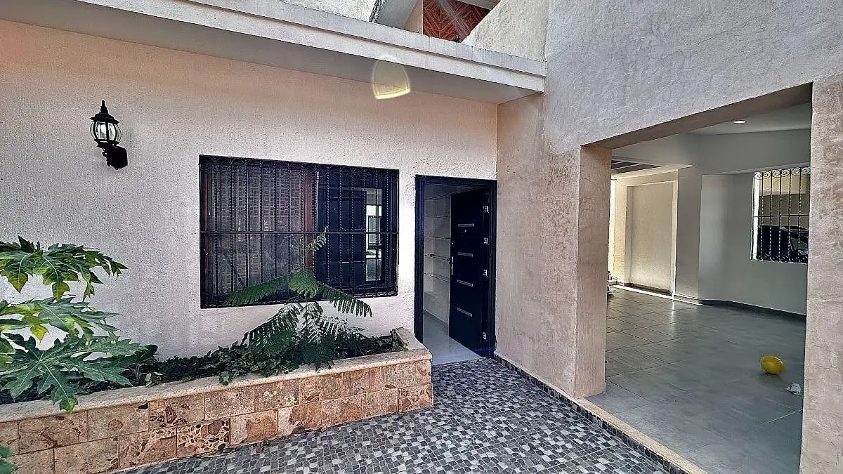 Casa de 5 Habitaciones con 12 Paneles Solares — foto 6