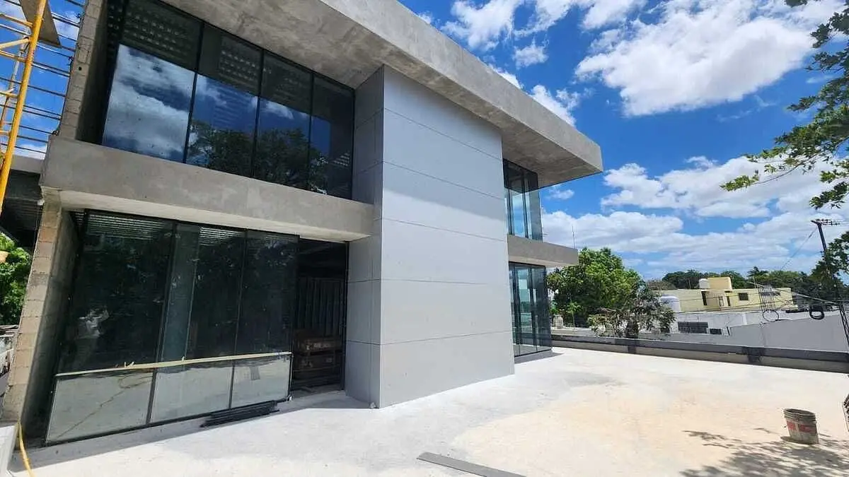 Local Nuevo con Terraza en Renta en ITZIMNA,Merida. — foto 2