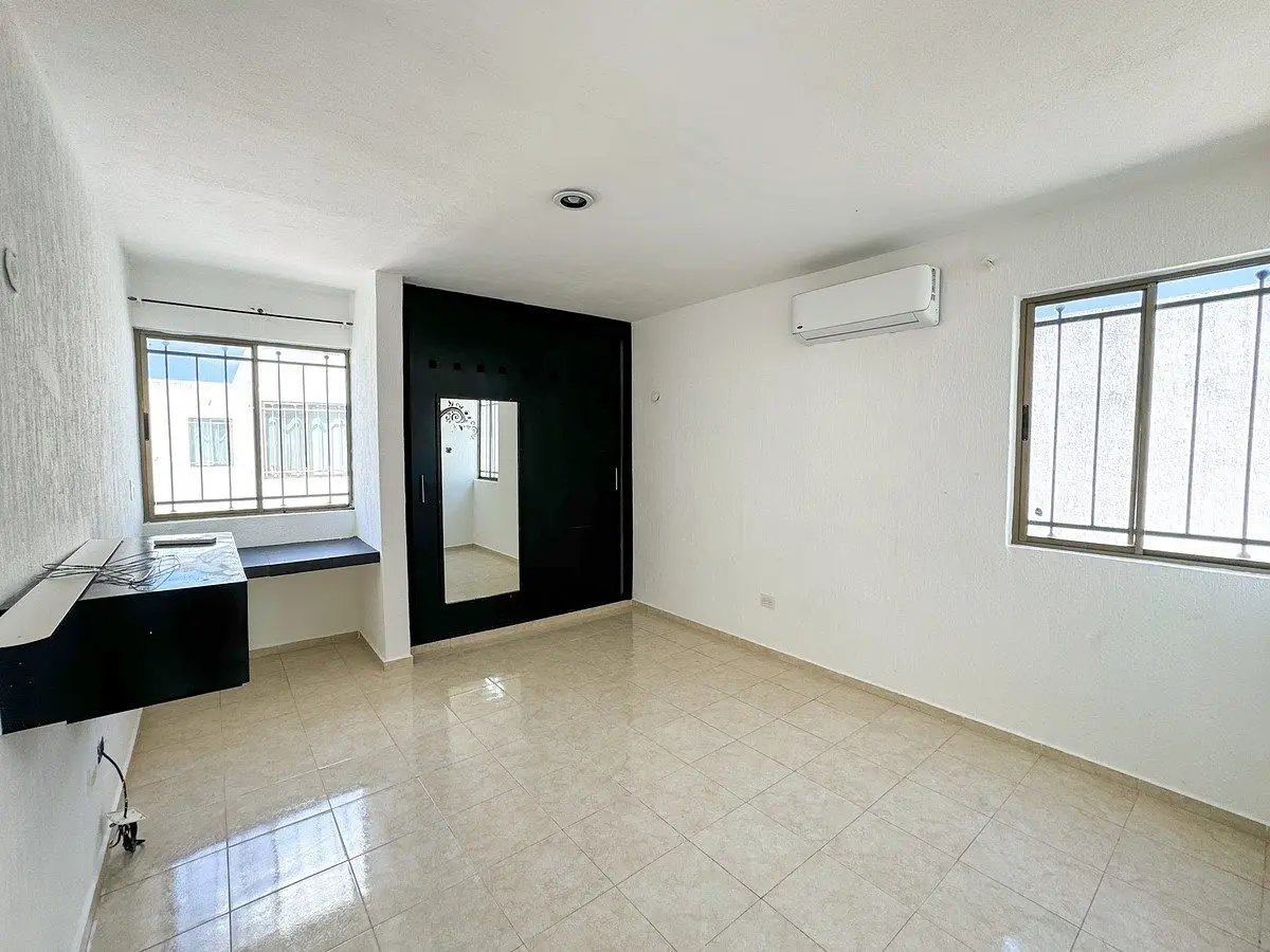 Casa remodelada en venta cerca de avenida — foto 2