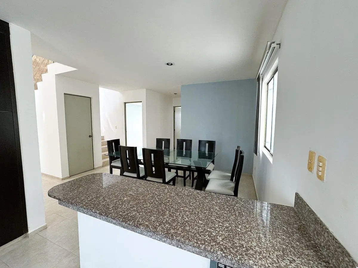 Casa remodelada en venta cerca de avenida — foto 4