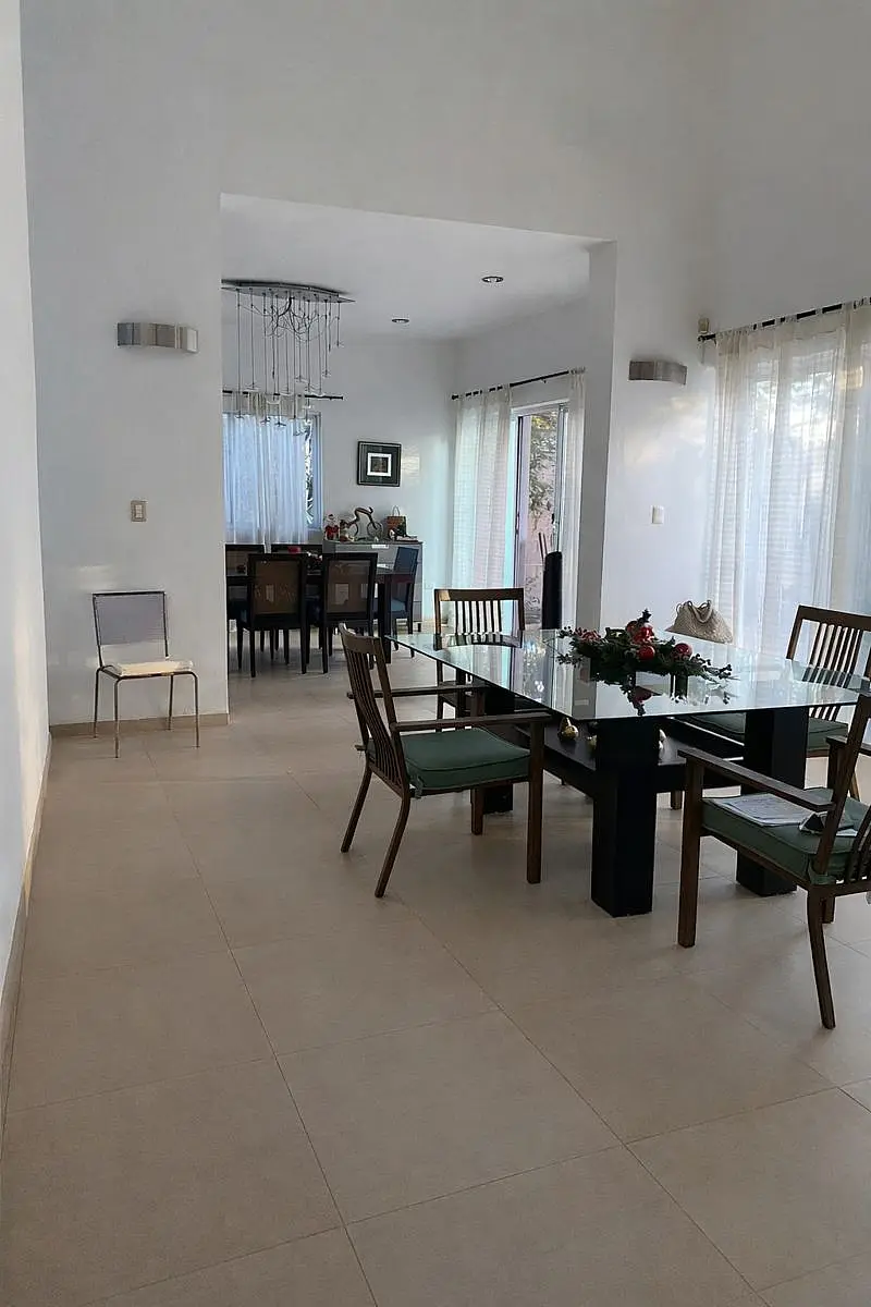 Residencia de lujo en alquiler y/o venta con lago artificial y árboles frondosos.Luxury Residence for Rent and/or Sale with Artificial Lake and Lush Tree-Filled — foto 6