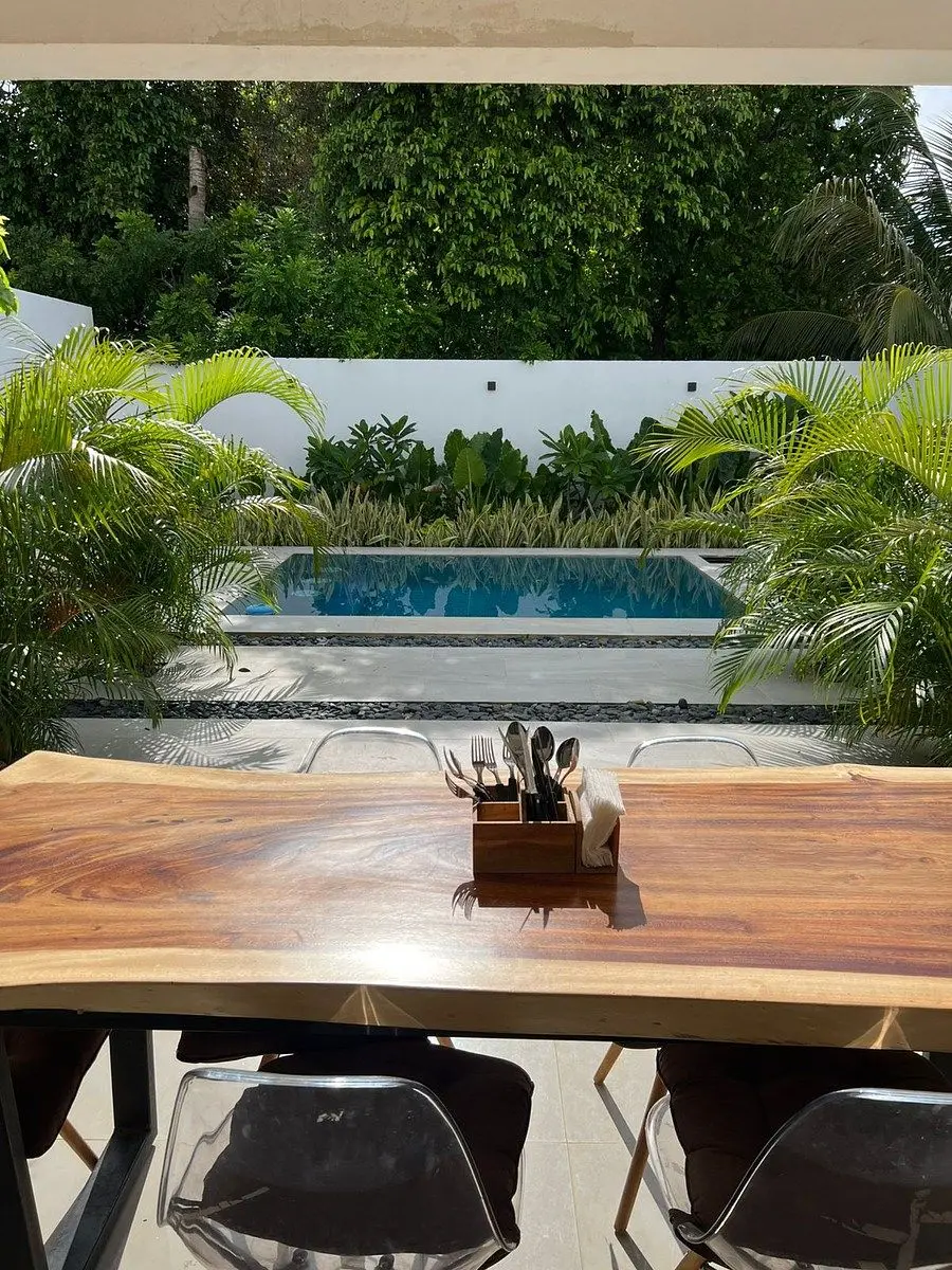 Residencia Moderna con Piscina y Paneles Solares en Sodzil Norte — foto 4