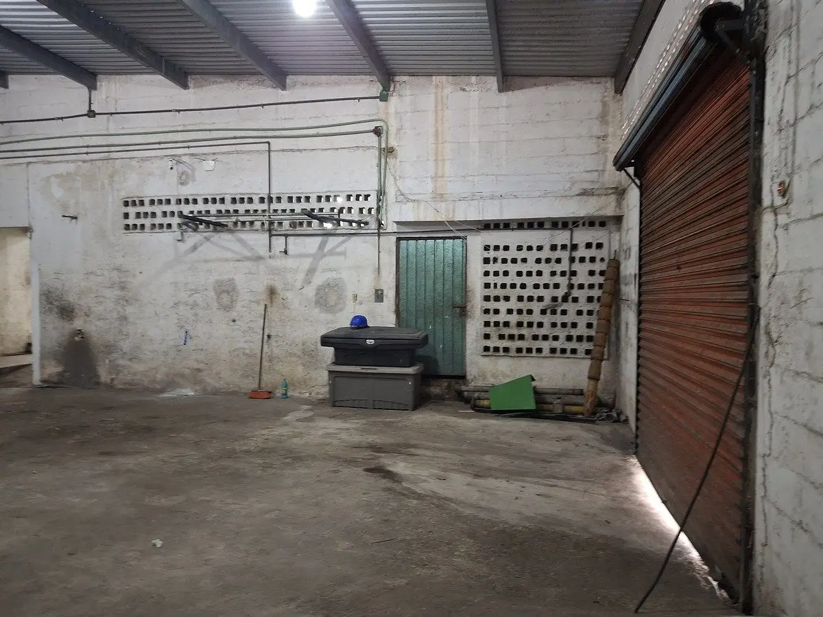 Bodega Comercial con Oficina en Renta Sobre Avenida en Colonia Obrera , Merida — foto 3