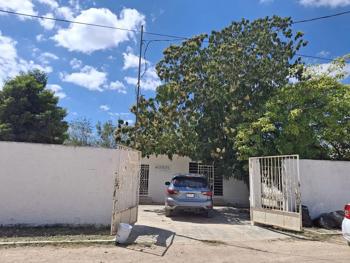 Terreno en Esquina y con Construccion en Venta en Santa Rita Cholul — foto 2