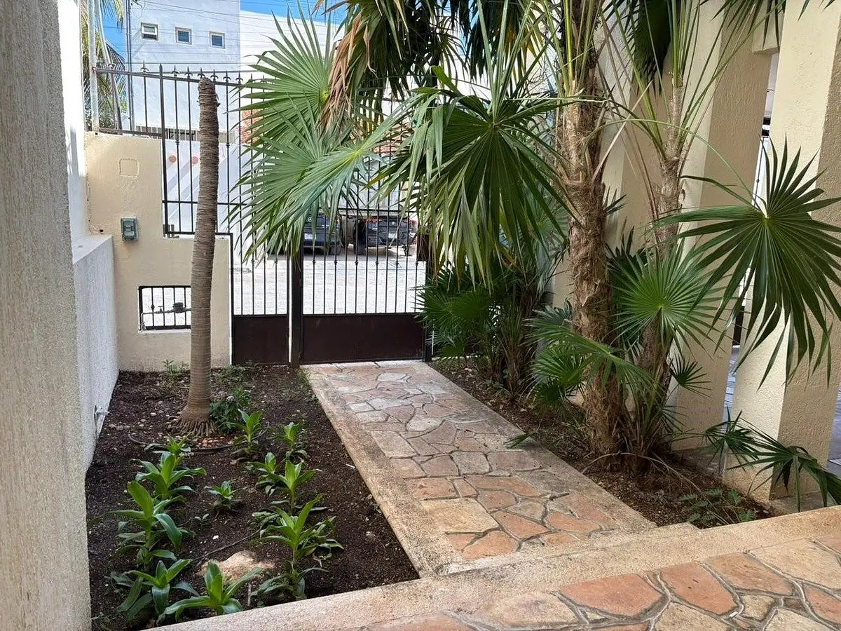 Casa en renta con alberca y paneles solares en Mérida Montecristo — foto 3