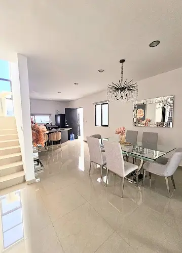 Casa Remodelada y Equipada en Venta en Privada Floresta,Meria — foto 2