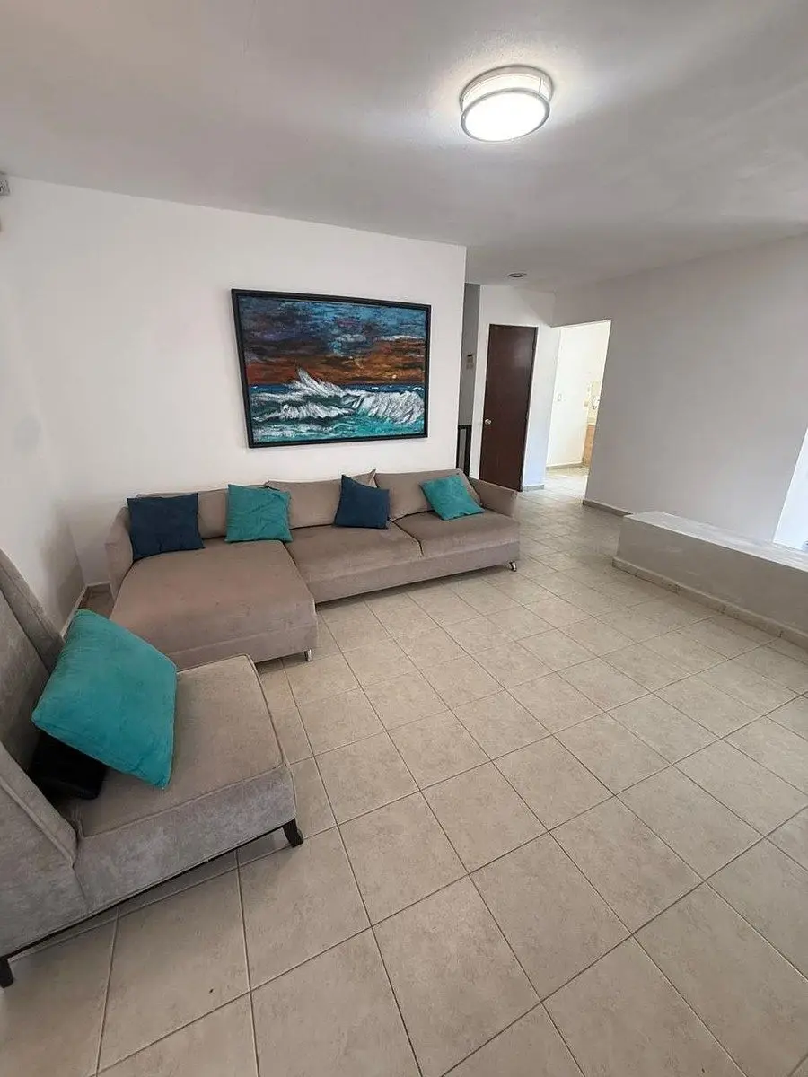 Casa Semiamueblada en Renta en Montebello , Merida. Con paneles solares — foto 4