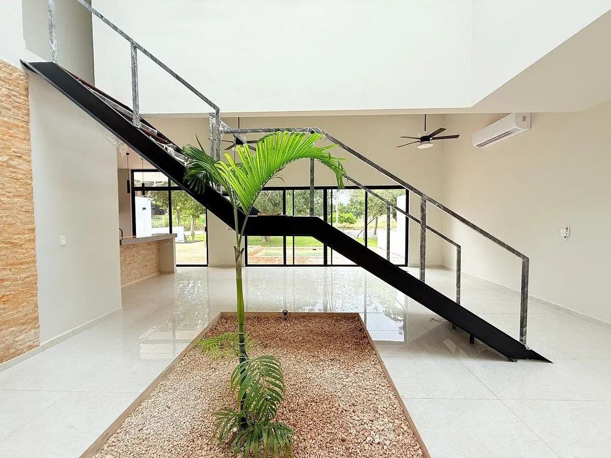 Casa de 4 recámaras en esquina dentro de Altozano — foto 2