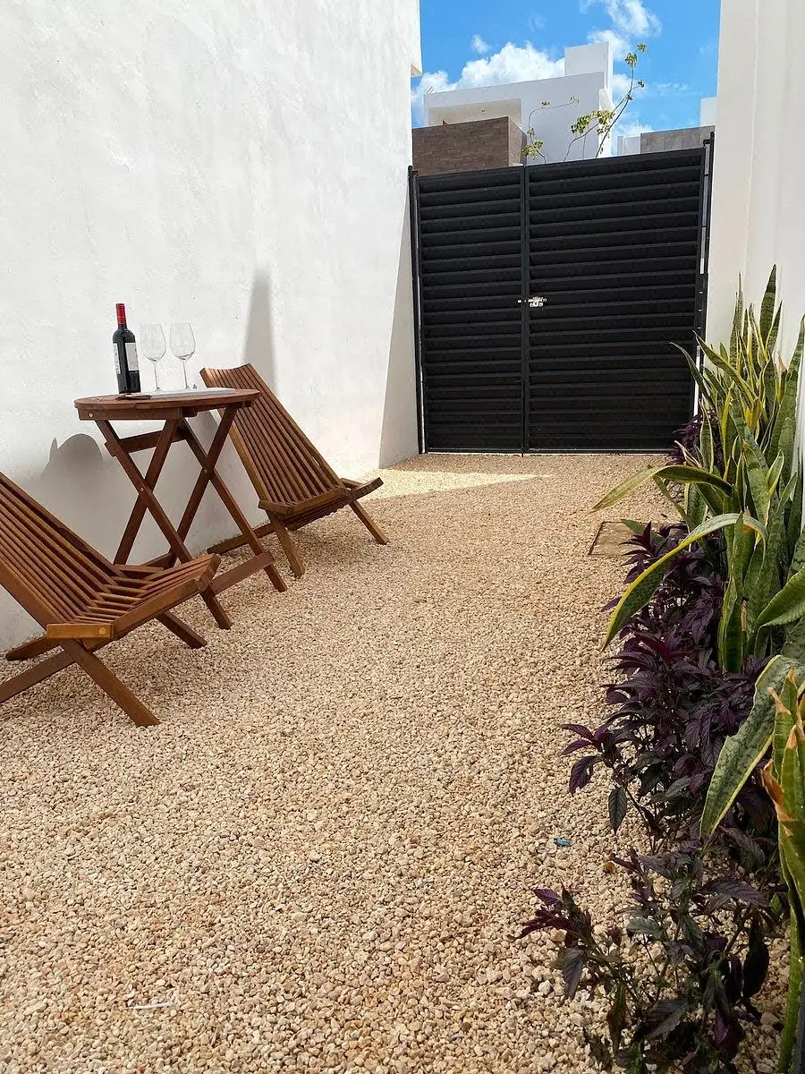 Casa en Venta en Residencial Esmeralda, Amueblada,Hab. en Planta Baja, Merida. — foto 2