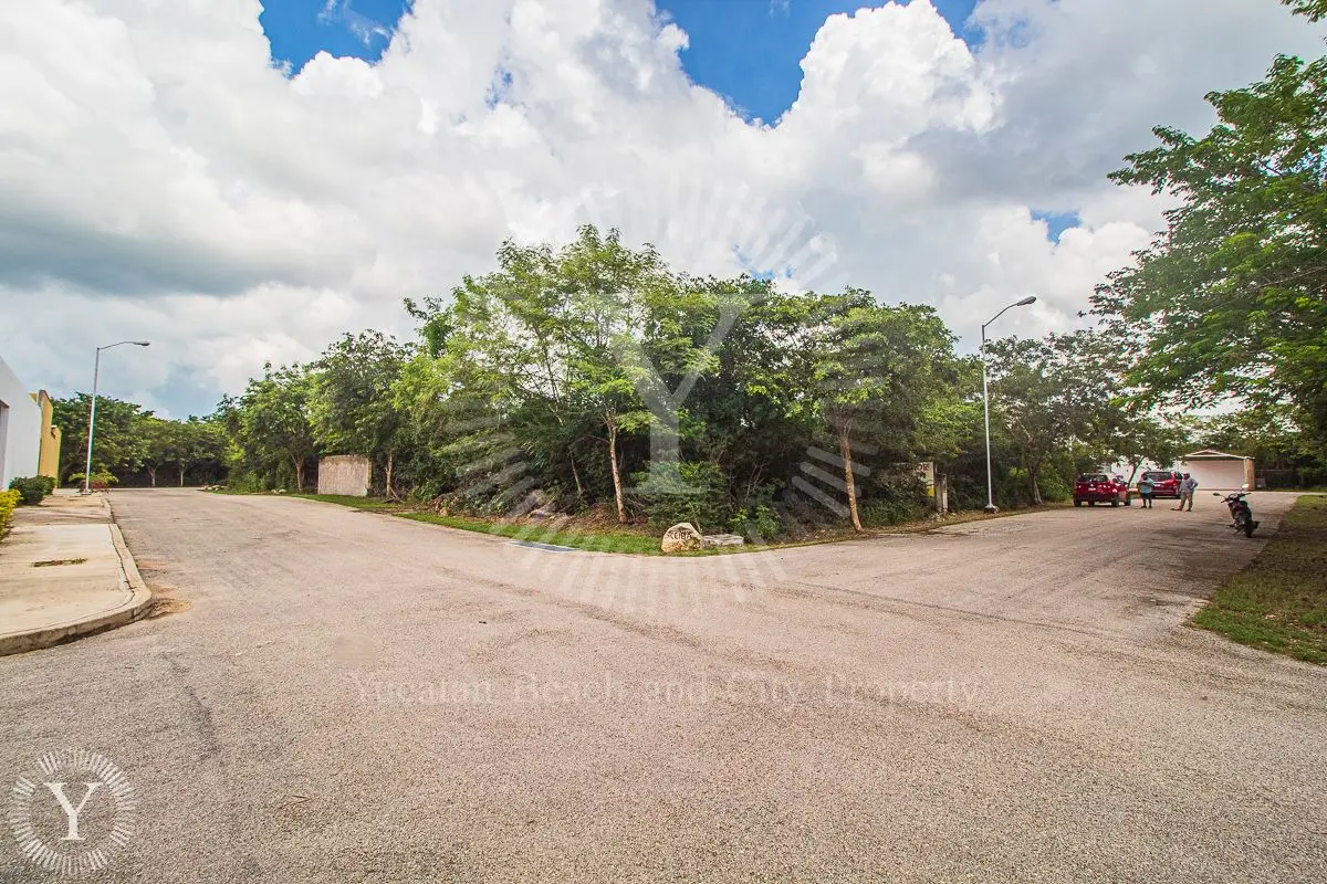 Residential Corner Lot in Conkal — foto 3