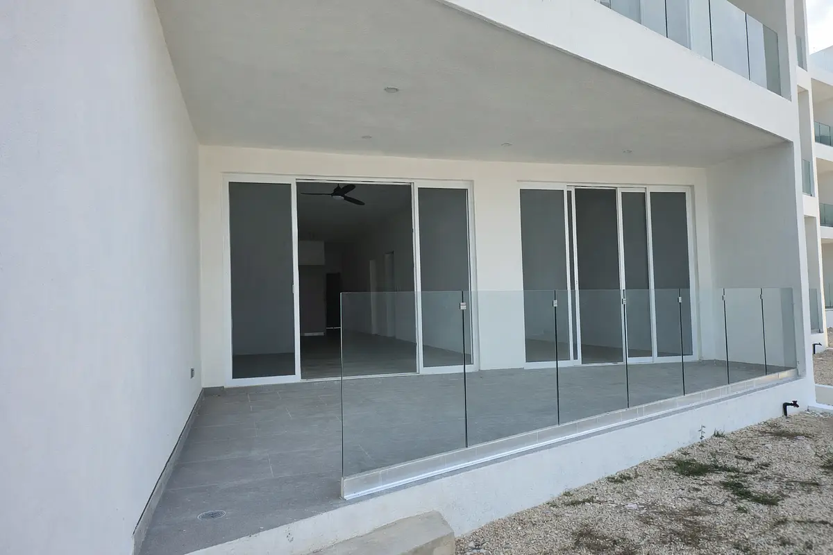Modern Coastal Elegance | Ground-Floor Luxury with Ocean Views in San Crisanto — foto 2