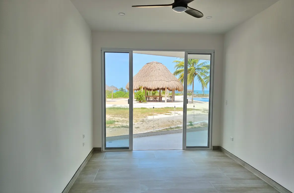 Modern Coastal Elegance | Ground-Floor Luxury with Ocean Views in San Crisanto — foto 5